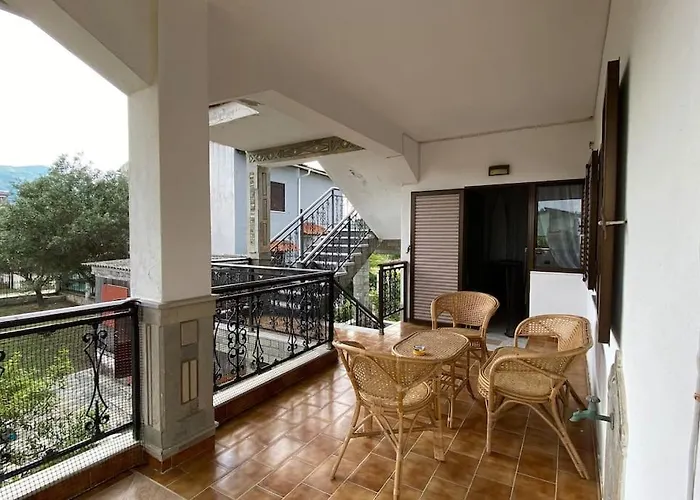 Vrea Tatil Evi Vrasná